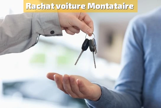 Technicien Manocar évaluant une auto d'occasion à Montataire