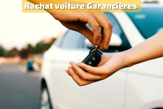 Technicien Manocar évaluant une auto d'occasion à Garancières